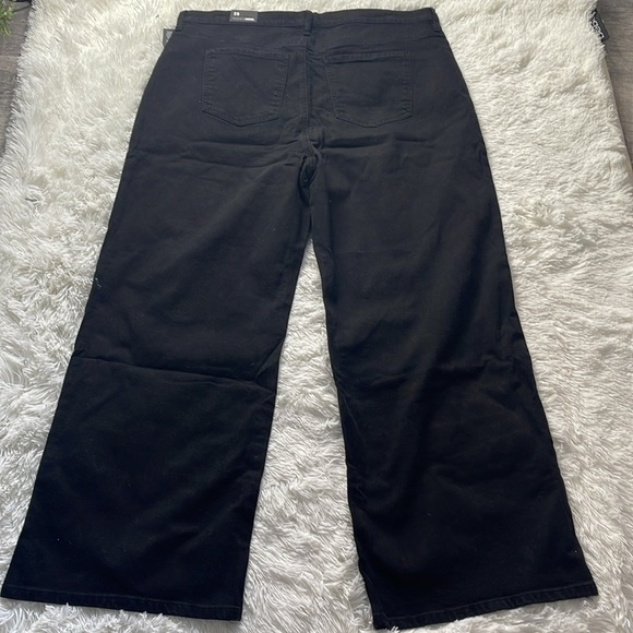 Fashion Nova Oh So 90's Ripped Wide Leg Jeans - Picture 2 of 10